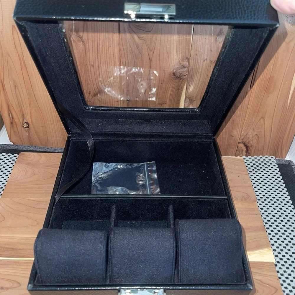 Bey-Berk Black Genuine Leather 3 Watch See Thru Box Locking Clasp Watch Pillows